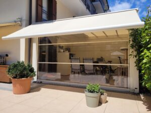 tenda cassonata motorizzata sulla Nostra Flat 4×4 con tende Clear steccate!!2